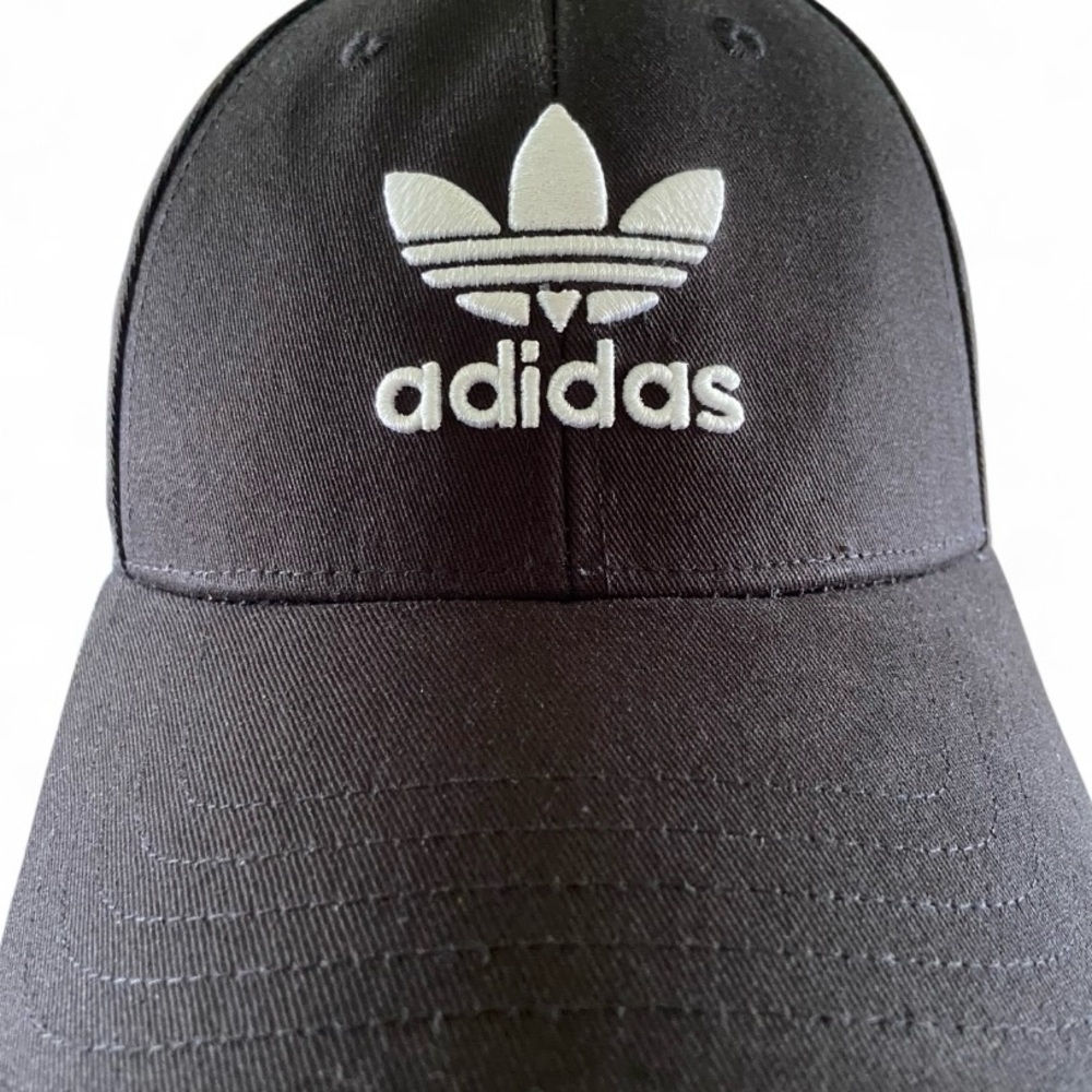Adidas Originals Icon Black Logo Precurved SnapBack Unisex Baseball Hat Cap - Picture 2 of 7